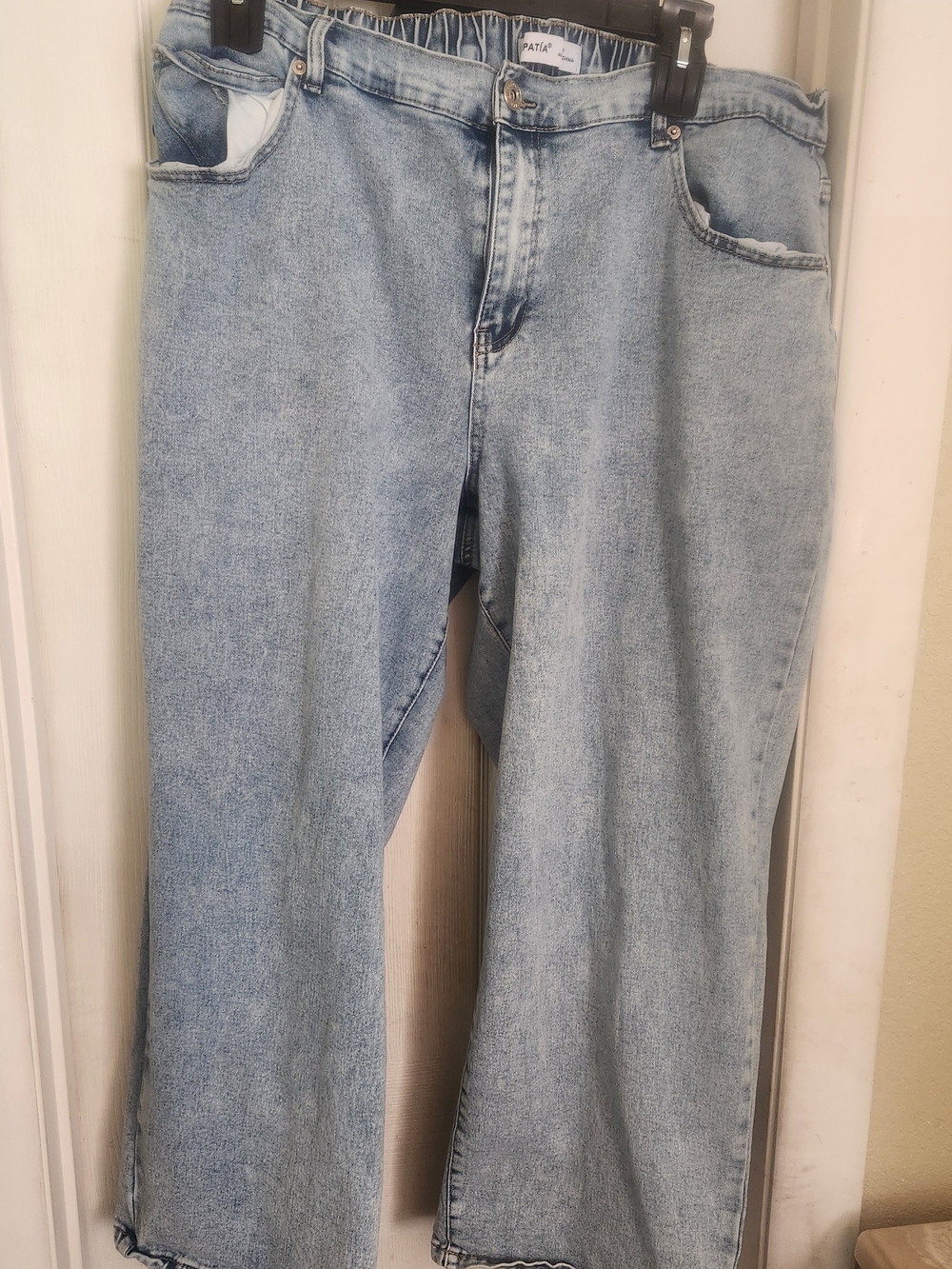Light Wash Women's Jeans